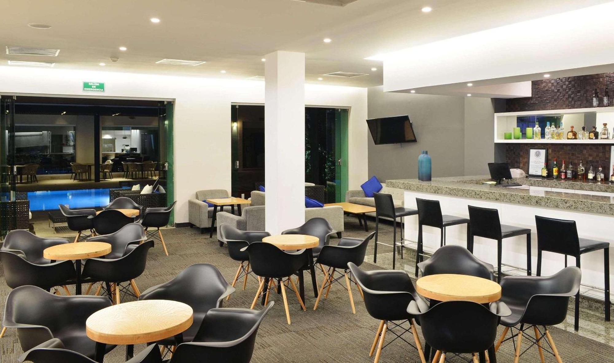Radisson Poliforum Plaza Hotel Leon Bagian luar foto
