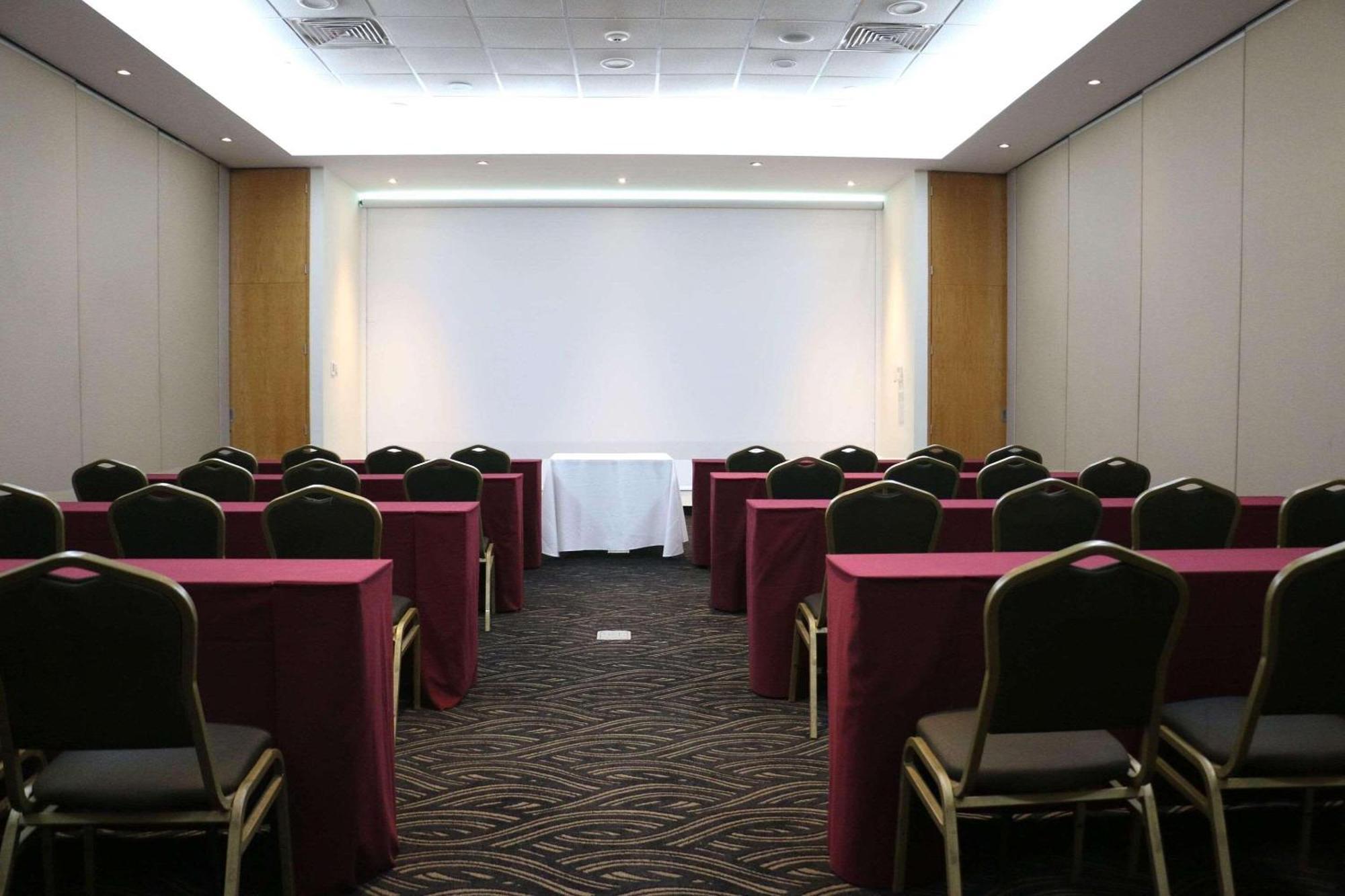 Radisson Poliforum Plaza Hotel Leon Bagian luar foto